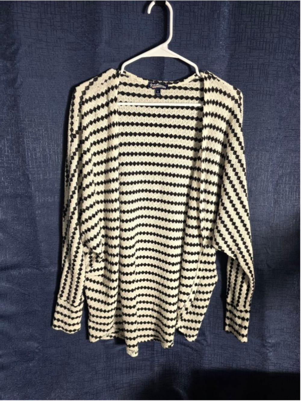 Women's Freshman Black & White Striped Cardigan S vintage retro 90's y2k coastal